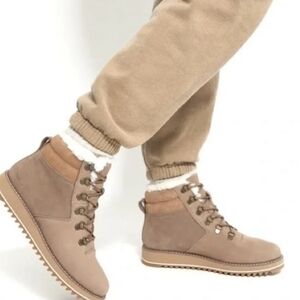 Toms Women's Lace Up Boots - Brown